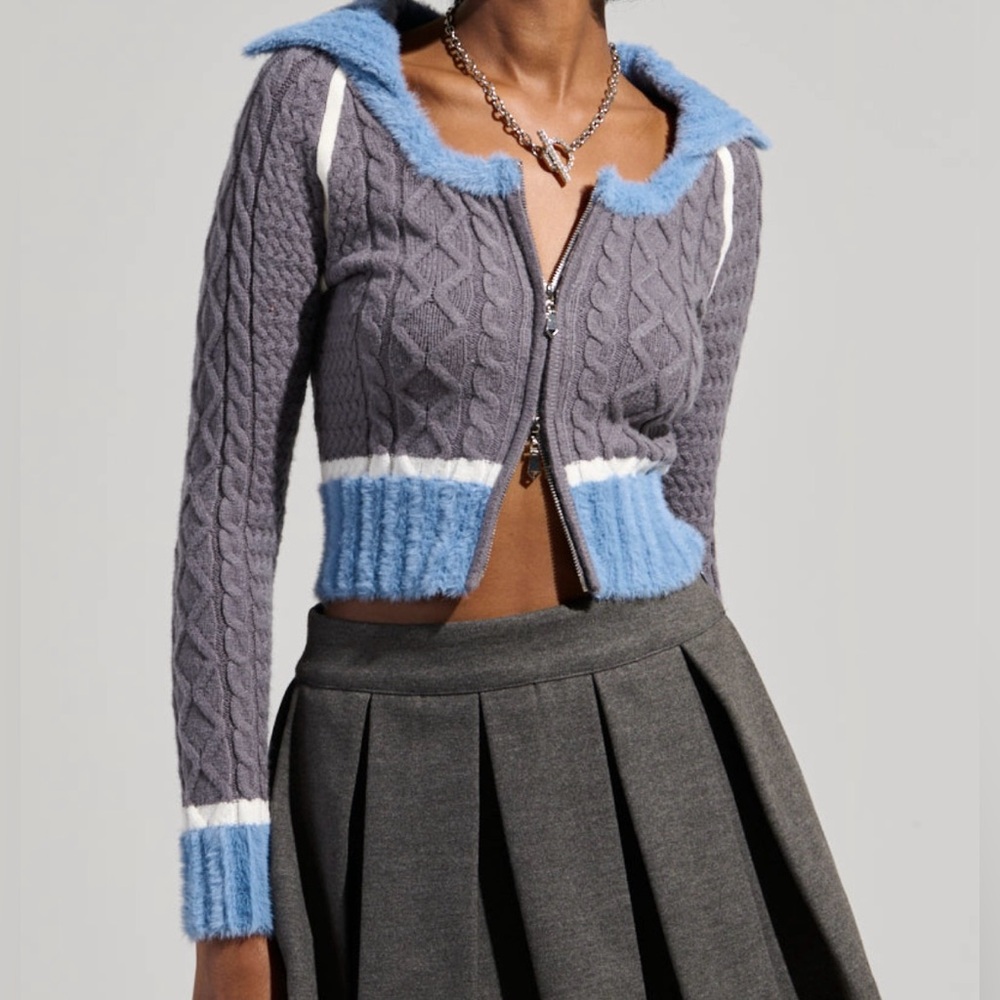AKIRA Gray and Blue Knit Cardigan
